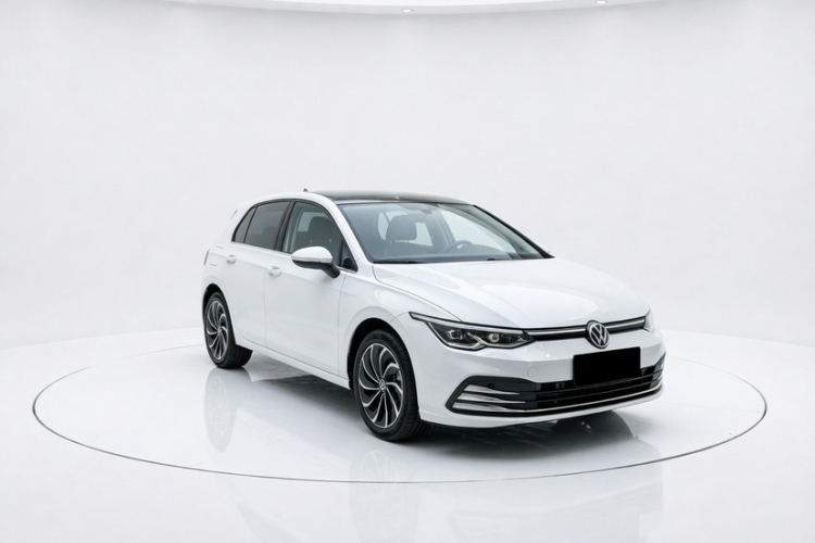 Volkswagen Golf 2021 car image #6