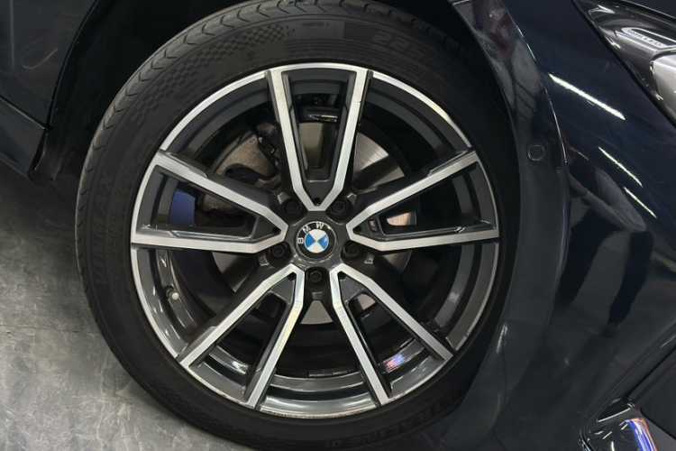 BMW 3 Series 2023 image de voiture #8