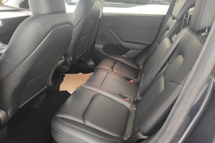 Tesla Model Y 2024 #17 Tesla Model Y 2024 car image #17