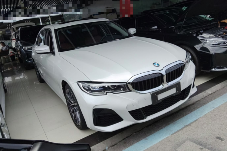 BMW 3 Series 2022 car image #6