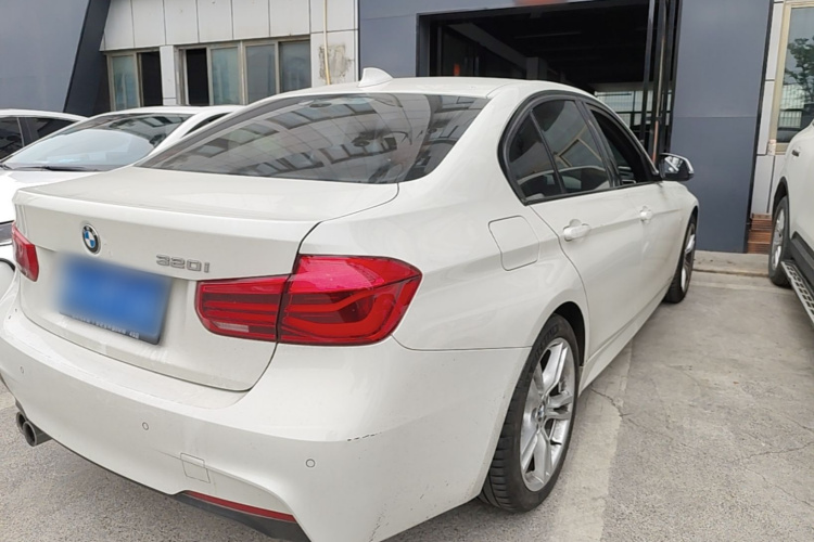 BMW 3 Series 2019 car image #7