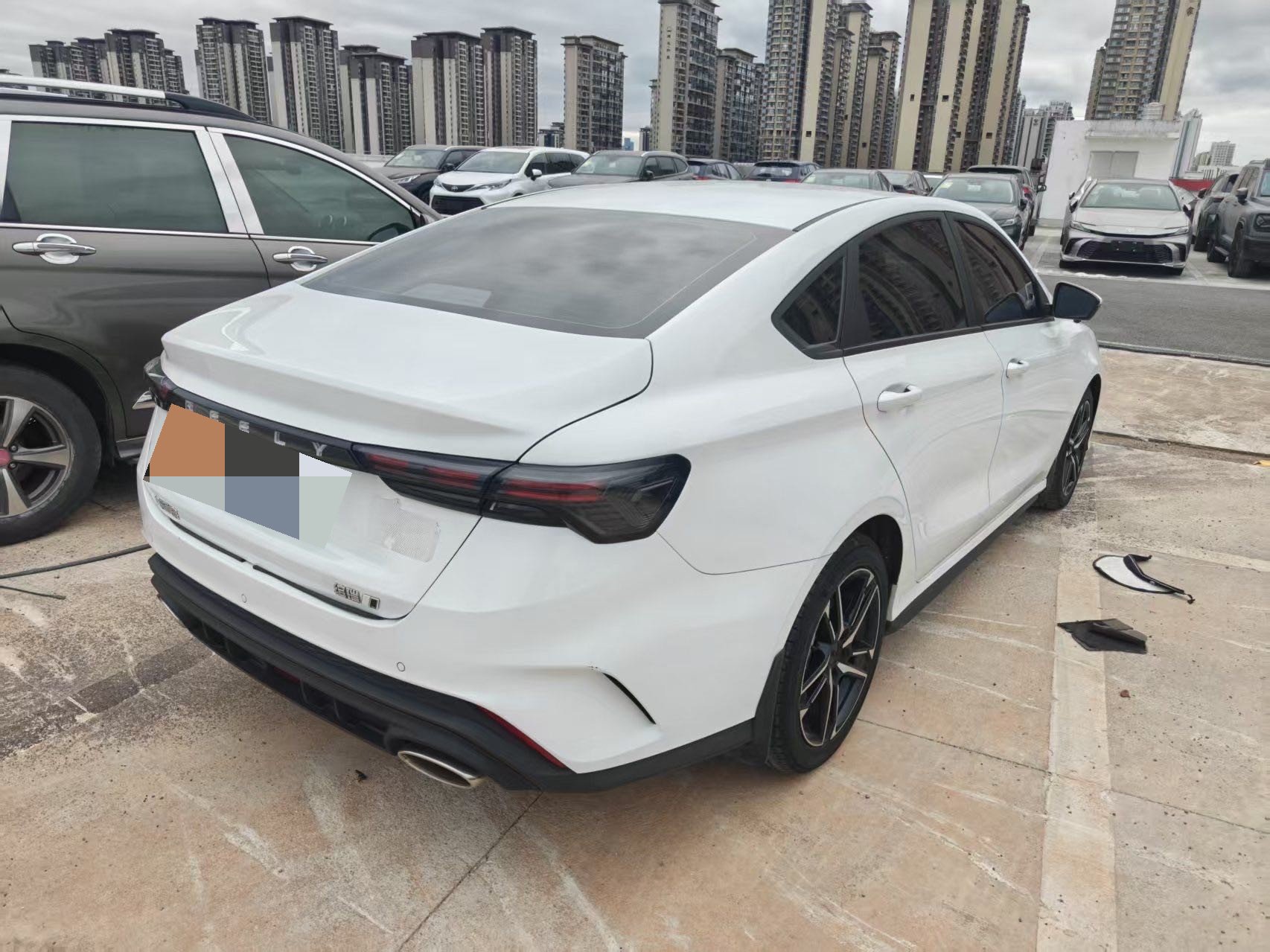 2023 immagine di auto #2