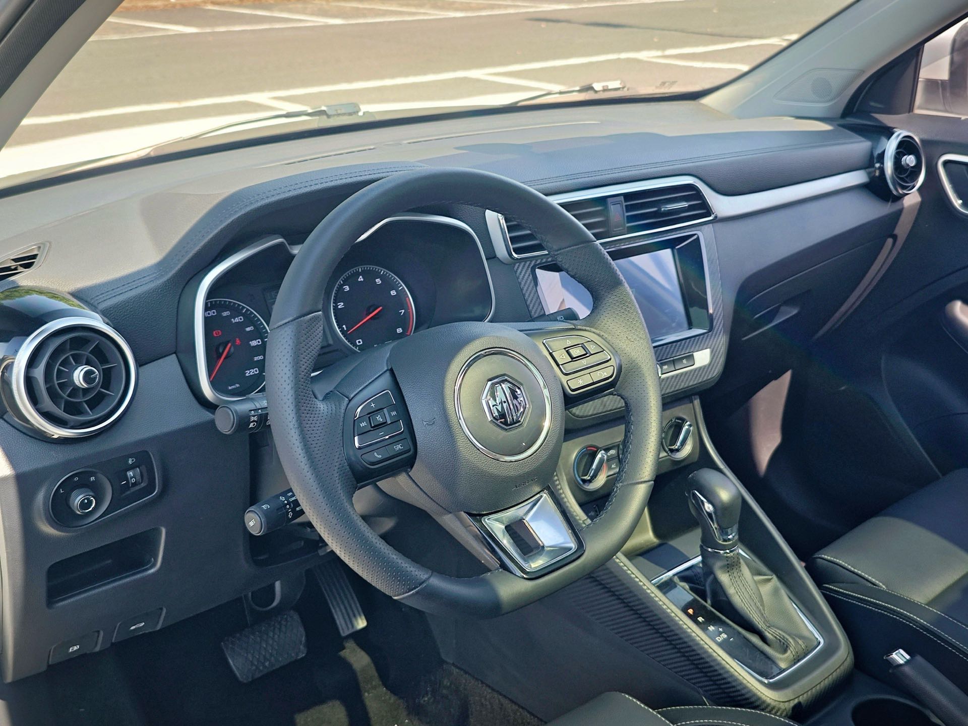 MG ZS 2019 #11 MG ZS 2019 car image #11