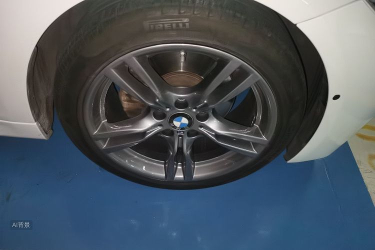 BMW 3 Series 2019 car image #9