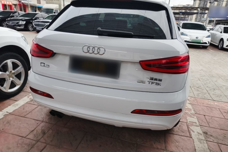 Audi Q3 2016 car image #6