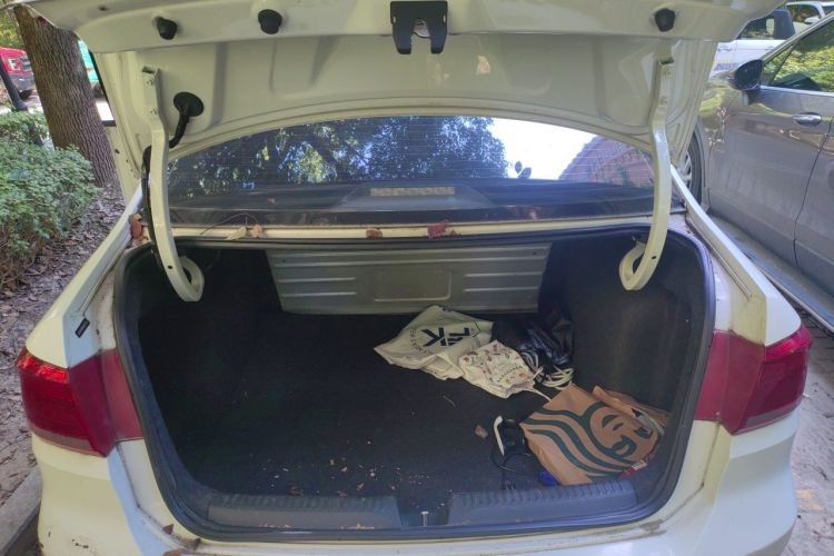 Volkswagen Santana 2016 car image #17