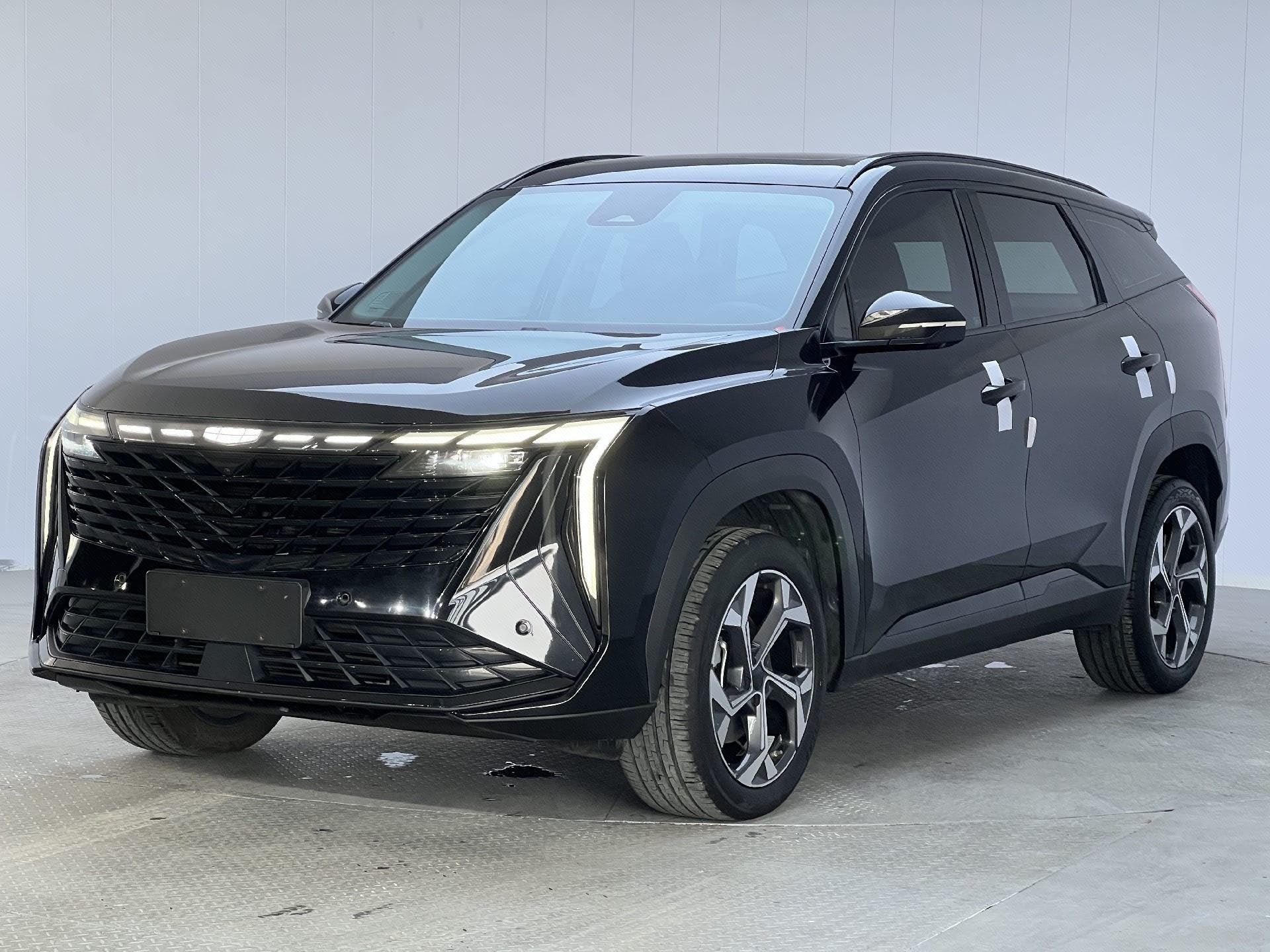 GEELY Boyue L 2024 immagine di auto 
