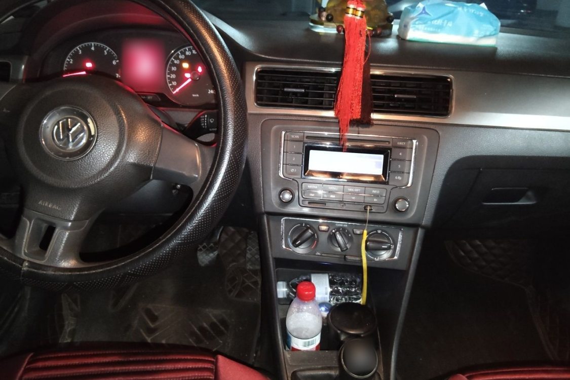 Volkswagen Santana 2015 car image #21