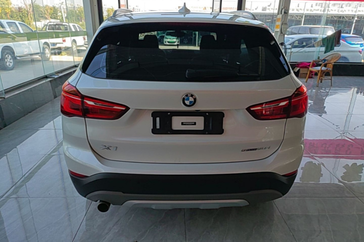BMW X1 2019 #6 BMW X1 2019 car image #6
