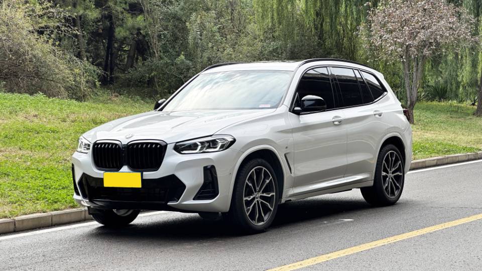 BMW X3 2024 car image 