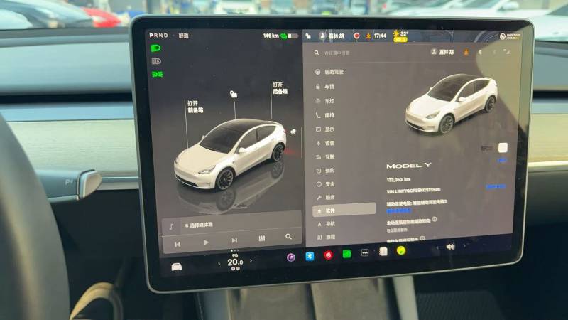 Tesla Model Y 2023 #9 Tesla Model Y 2023 صورة سيارة #9