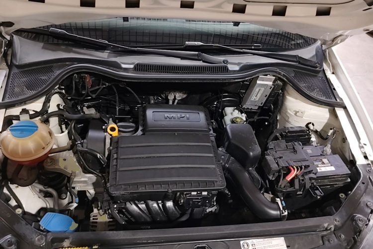 Volkswagen Polo 2016 car image #22