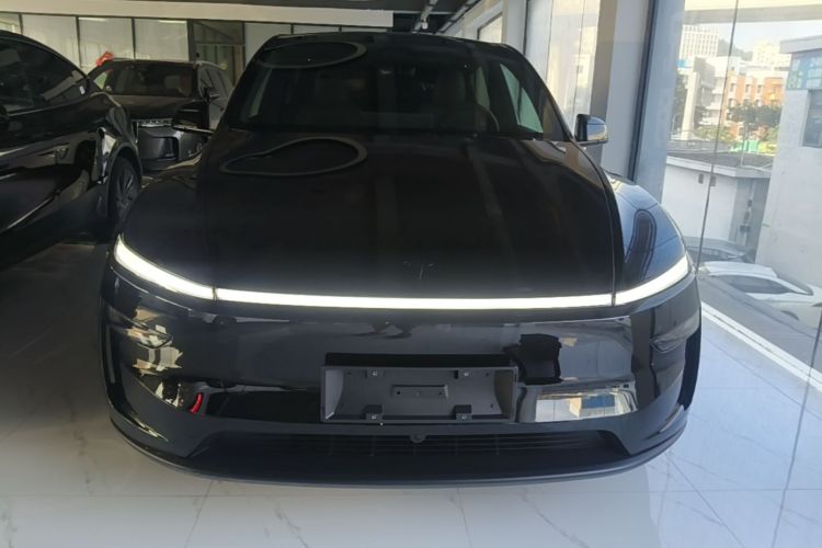 Tesla Model Y 2026 car image #3