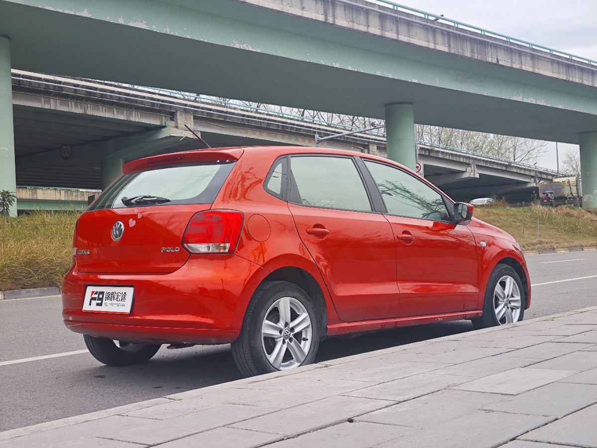 Volkswagen Polo 2011 #7 Volkswagen Polo 2011 car image #7