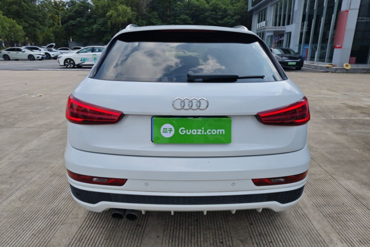 Audi Q3 2019 car image #6