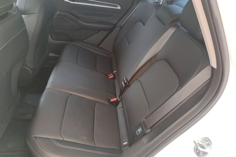 GEELY Emgrand 2025 #17 GEELY Emgrand 2025 car image #17