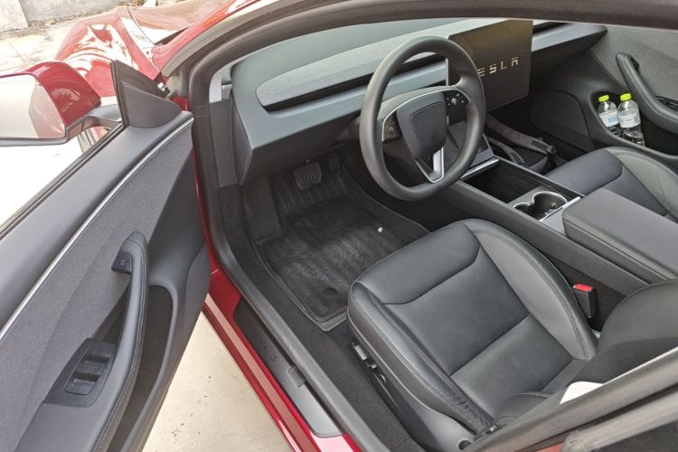 Tesla Model 3 2024 #16 Tesla Model 3 2024 صورة سيارة #16