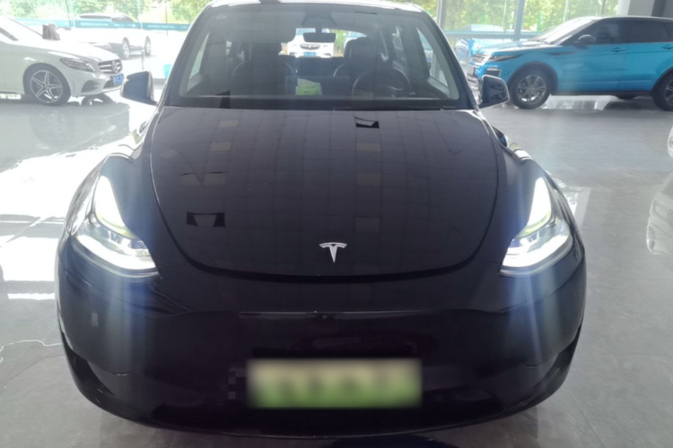 Tesla Model Y 2023 #3 Tesla Model Y 2023 car image #3