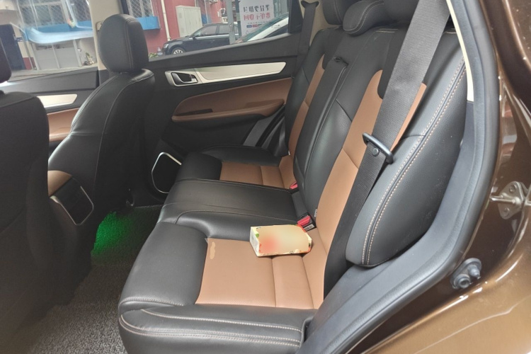 GEELY Vision X6 2019 car image #10