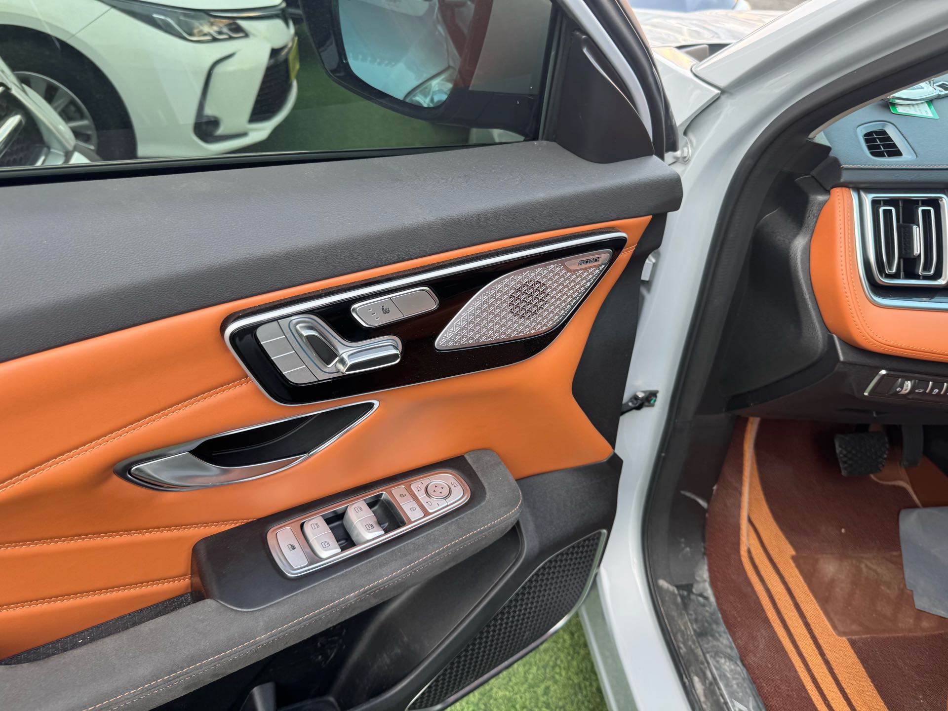 Jetour X70 PLUS 2024 immagine di auto #3