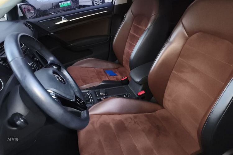 Volkswagen Golf 2018 car image #17