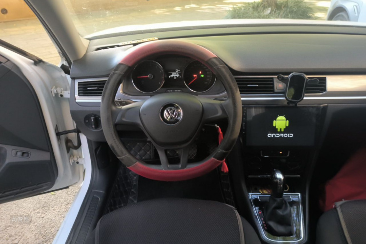Volkswagen Bora 2021 car image #12