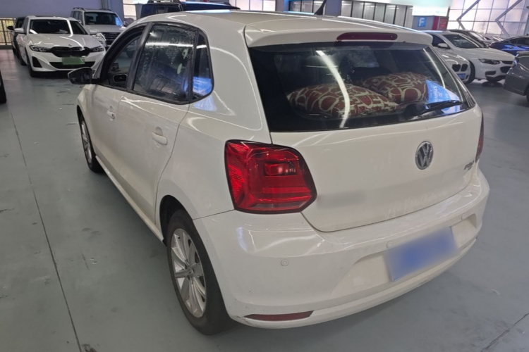 Volkswagen Polo 2015 #5 Volkswagen Polo 2015 car image #5