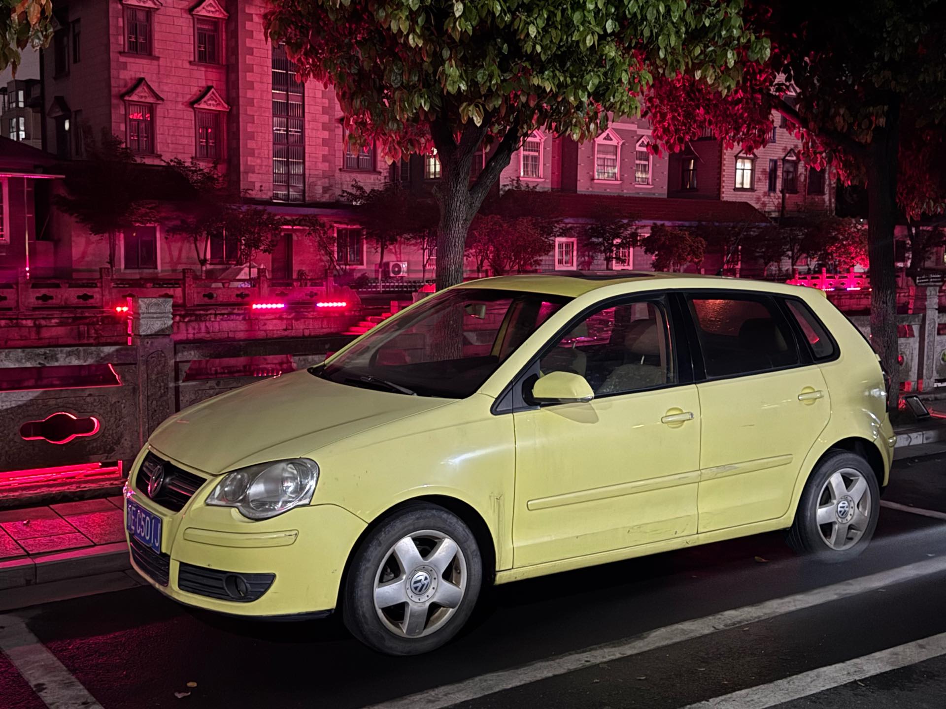 Volkswagen Polo 2010 Volkswagen Polo 2010 car image