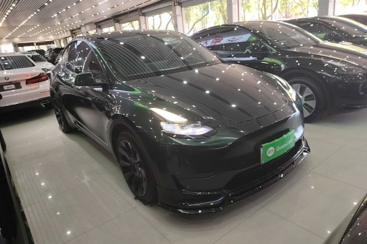 Tesla Model Y 2023 #4 Tesla Model Y 2023 car image #4