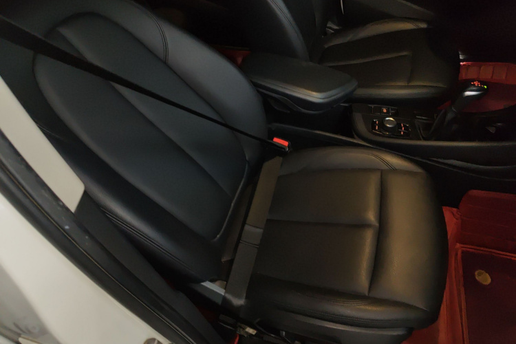 BMW X1 2019 car image #24
