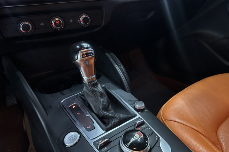 Audi A3 2017 car image #25