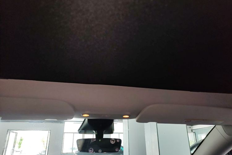 Tesla Model Y 2023 #18 Tesla Model Y 2023 car image #18