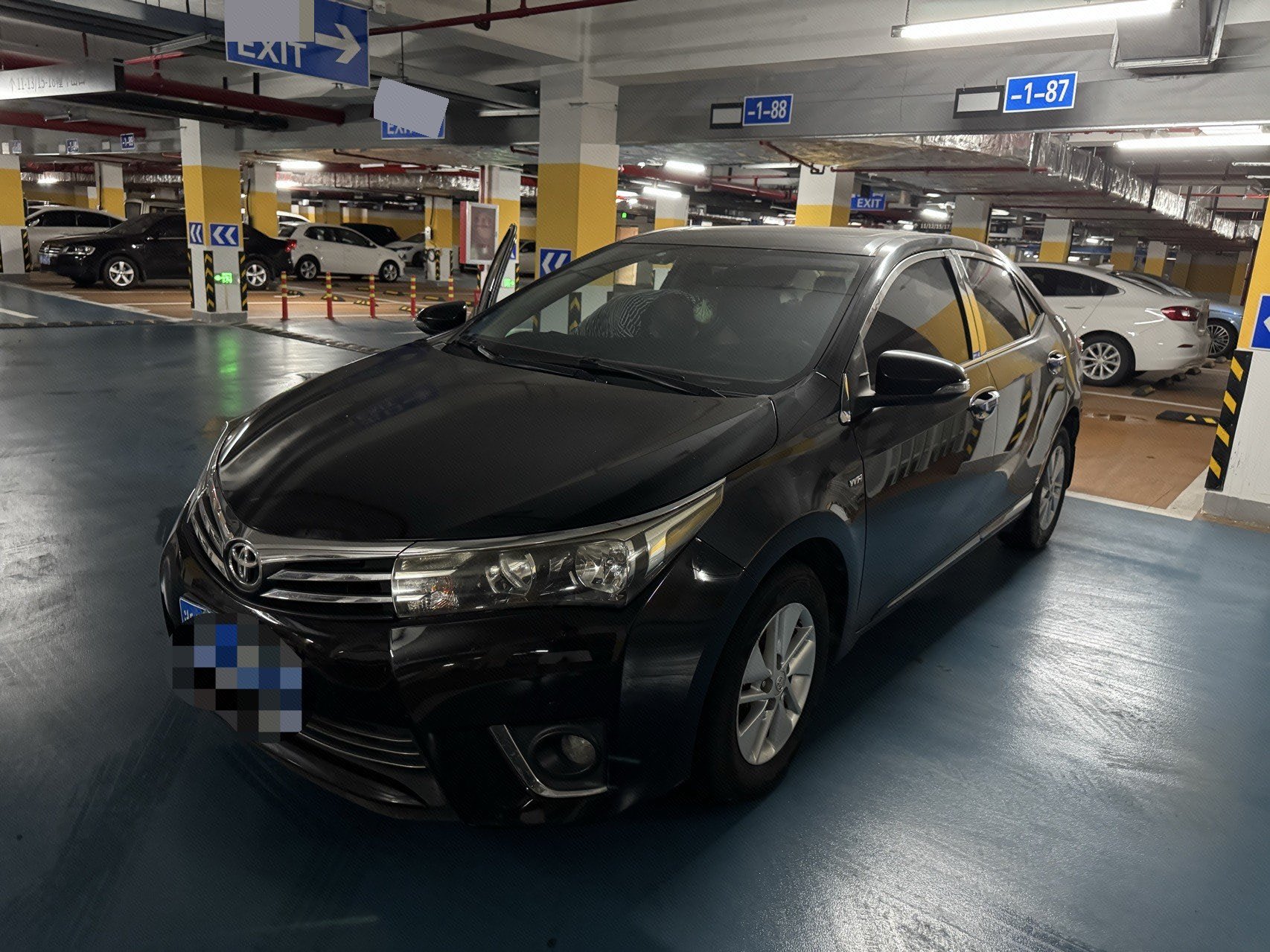 Toyota Corolla 2015 Toyota Corolla 2015 car image
