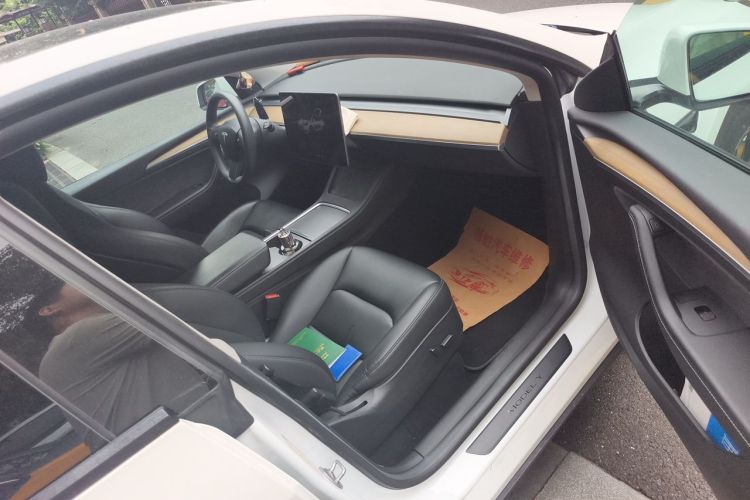 Tesla Model Y 2023 #21 Tesla Model Y 2023 car image #21