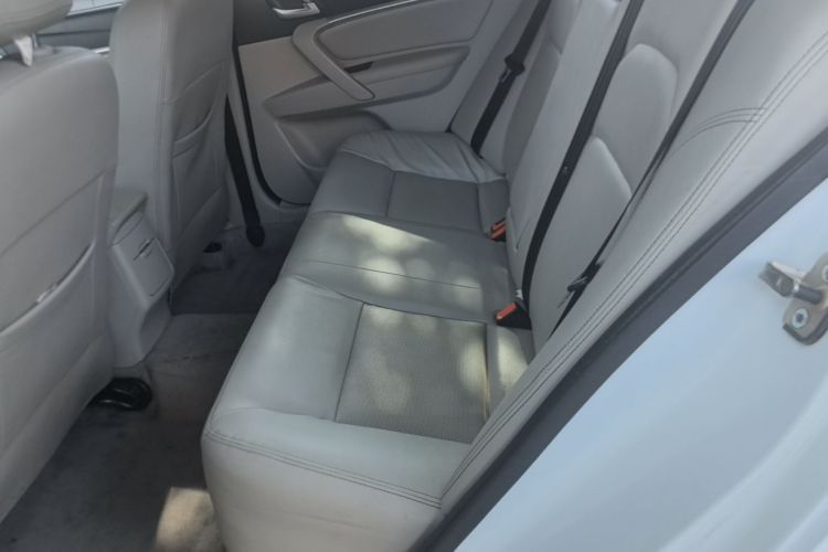 GEELY Emgrand 2015 #17 GEELY Emgrand 2015 car image #17