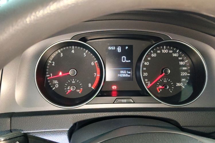 Volkswagen Golf 2015 car image #12