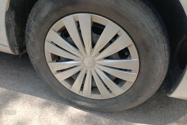 Volkswagen Santana 2017 car image #9