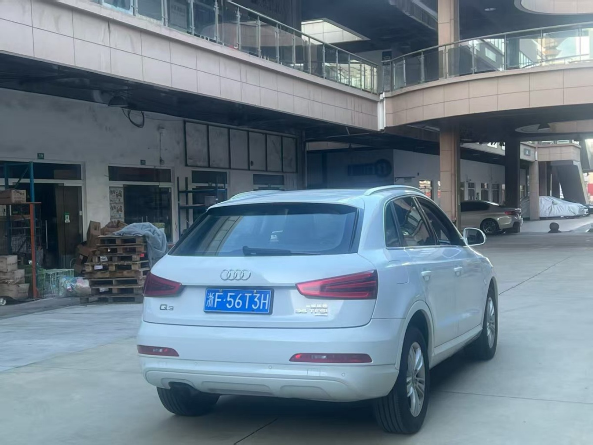Audi Q3 2016 #8 Audi Q3 2016 car image #8