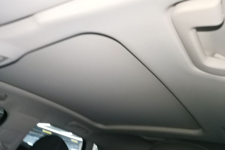 Audi Q3 2021 car image #18