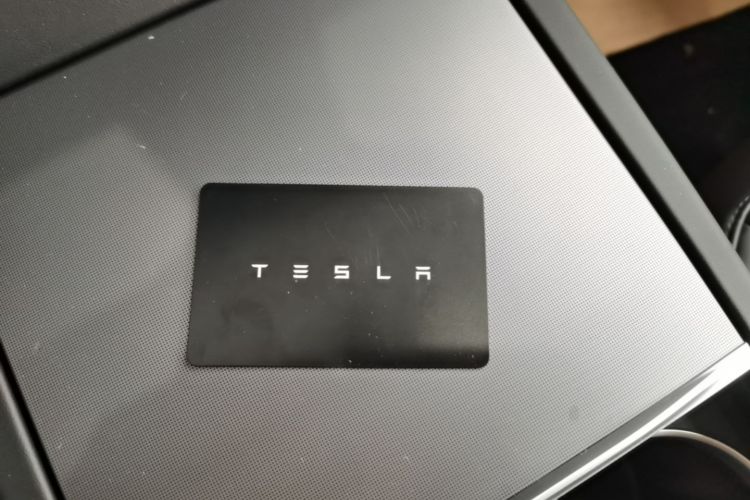 Tesla Model 3 2026 car image #9