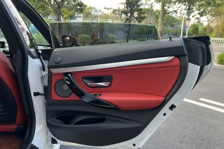 BMW 3 Series GT 2021 #16 BMW 3 Series GT 2021 immagine di auto #16