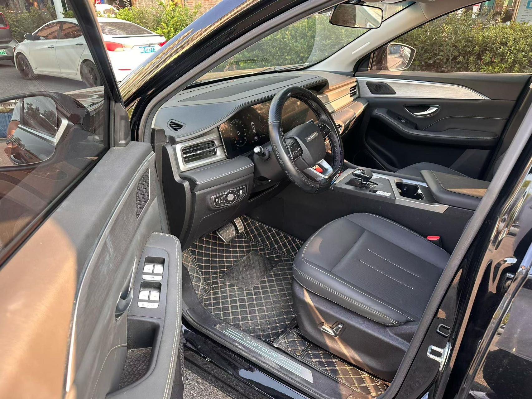 Jetour X90 PLUS 2023 car image #6