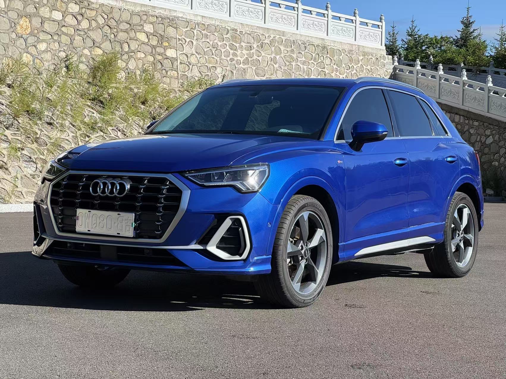 Audi Q3 2022 Audi Q3 2022 immagine di auto