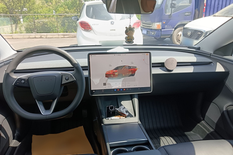 Tesla Model 3 2025 #10 Tesla Model 3 2025 car image #10