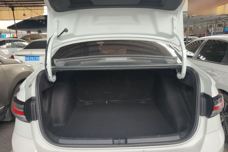 Volkswagen Lavida 2024 car image #19