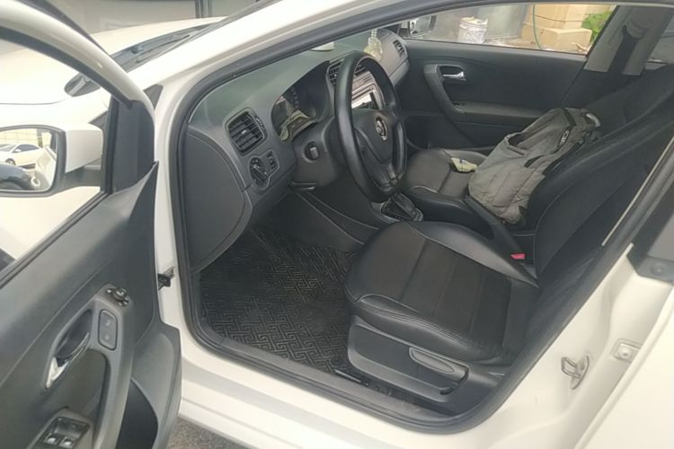 Volkswagen Polo 2016 #16 Volkswagen Polo 2016 car image #16