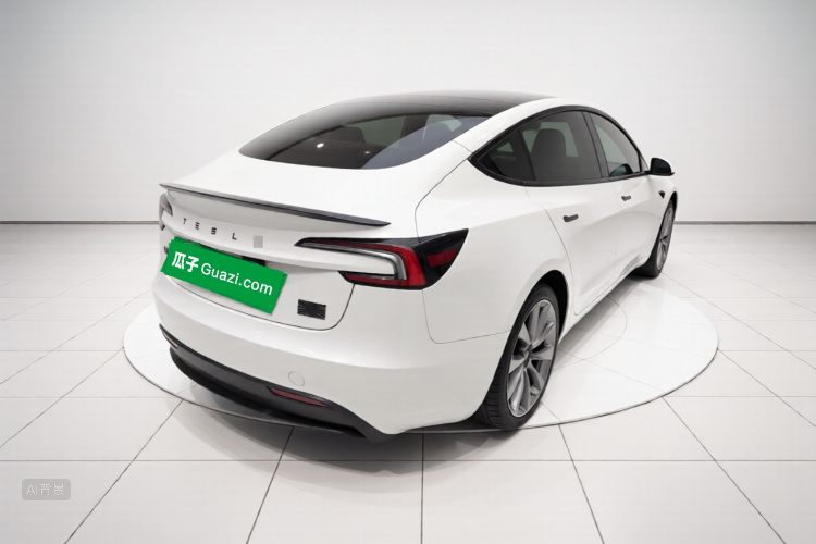 Tesla Model 3 2025 car image #7