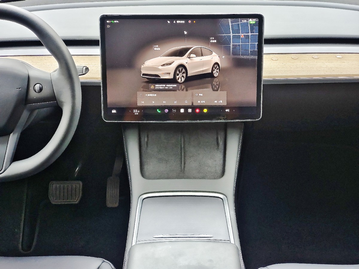 Tesla Model Y 2023 #17 Tesla Model Y 2023 car image #17