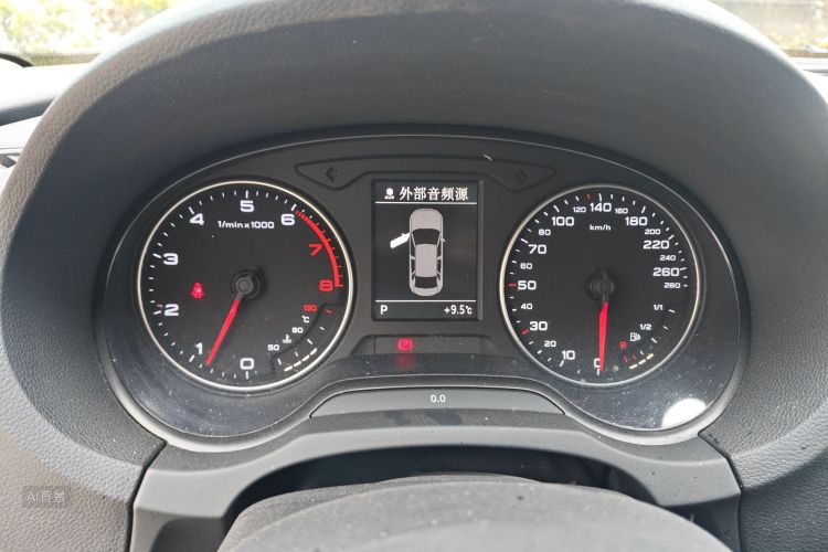 Audi A3 2015 изображение автомобиля #13