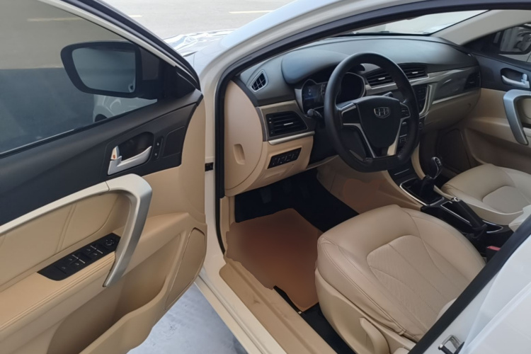 GEELY Emgrand 2017 car image #12
